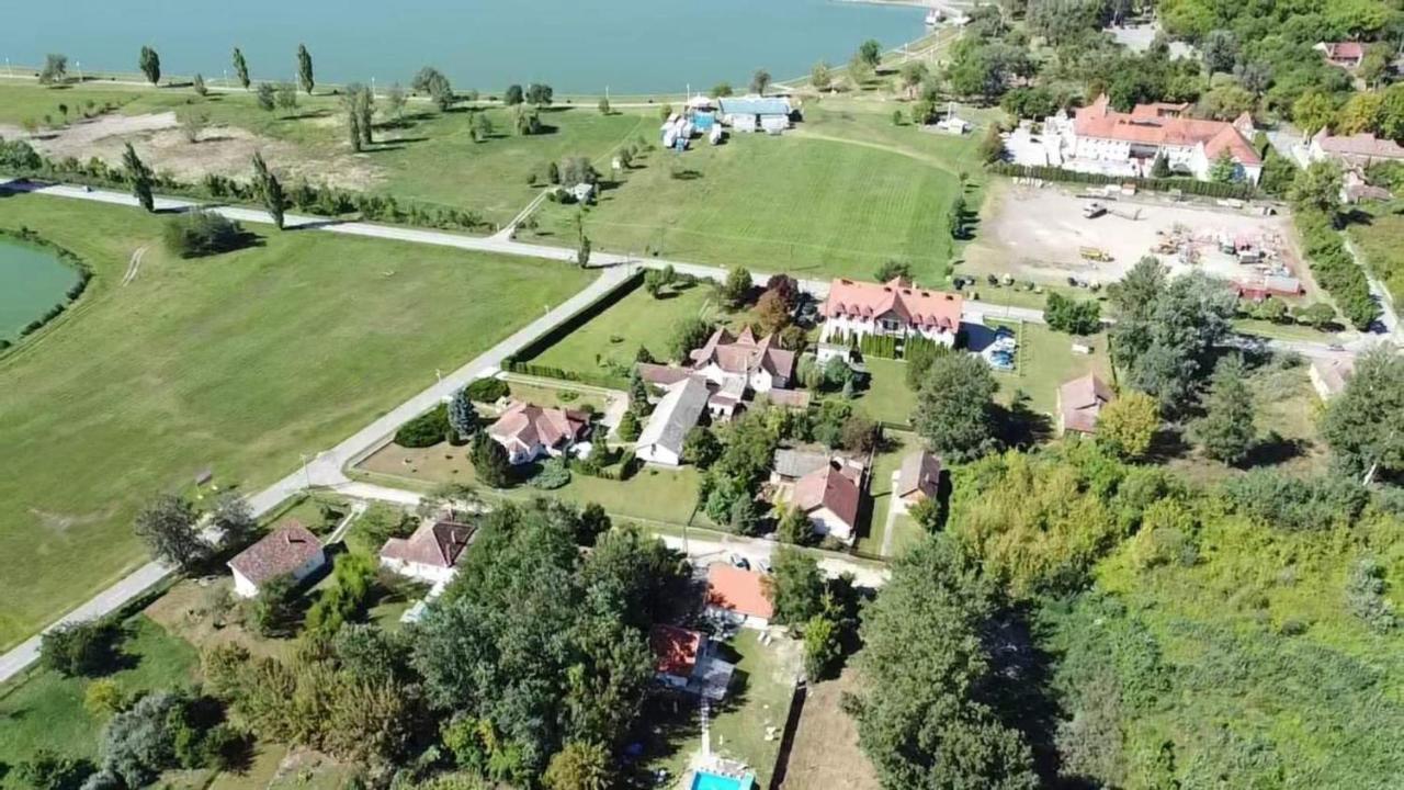 Mirella Rooms Палич Экстерьер фото